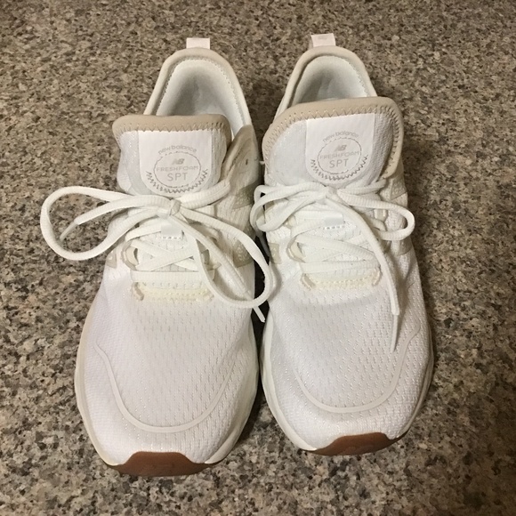 New Balance Women’s Fresh Foam Sport V4 Running Shoe - Picture 4 of 5